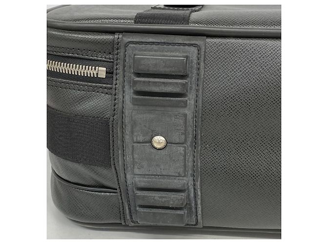 Borsa Boston Taiga Satellite 53 Louis Vuitton in Ardoise Grigio - vista 7