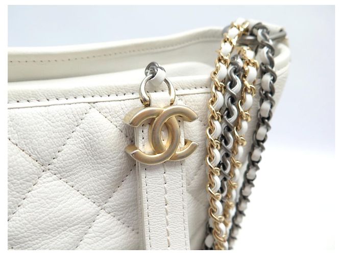 BORSA CHANEL GABRIELLE GM IN PELLE QUILTED BIANCA CON TRACOLLA Bianco - vista 8