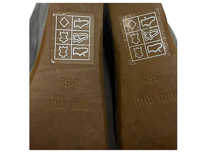 Miu Miu Décolleté Wedge Peep-Toe Mary Jane in Camoscio Grigio - vista 10