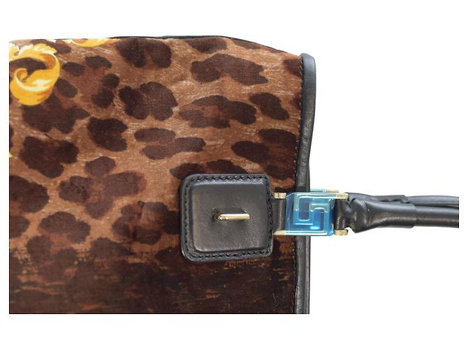Borsa tote Vanitas in velluto nero Barocco Gianni Versace con corona dorata - vista 14