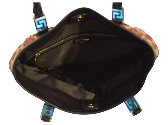 Borsa tote Vanitas in velluto nero Barocco Gianni Versace con corona dorata - vista 16