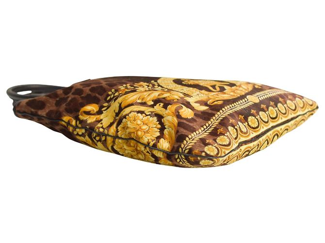 Borsa tote Vanitas in velluto nero Barocco Gianni Versace con corona dorata - vista 8
