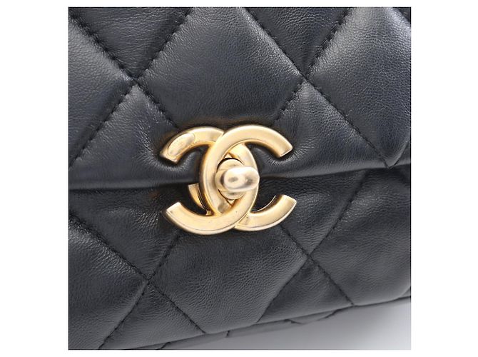 Borsa a Spalla in Pelle di Agnello Nera Matelassé Chanel Nero - vista 9