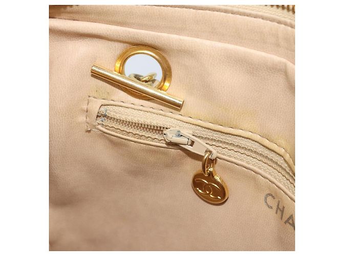 Borsa a spalla matelassé in pelle CHANEL con catena beige oro CC Auth 169546 D'oro - vista 19