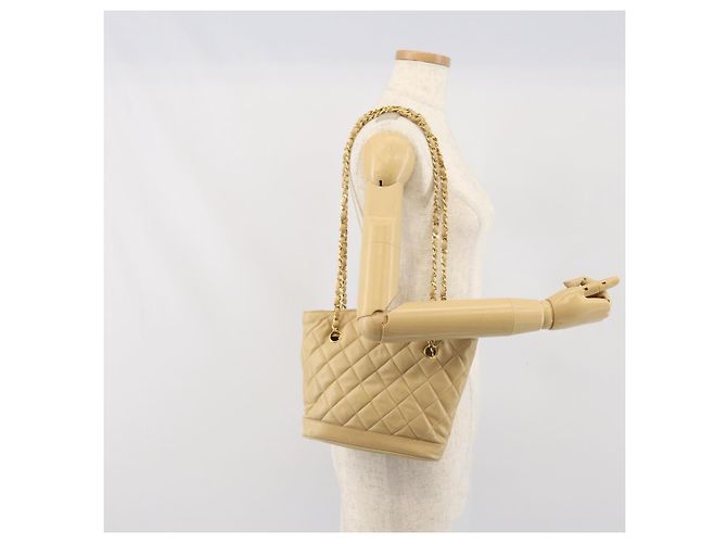 Borsa a spalla matelassé in pelle CHANEL con catena beige oro CC Auth 169546 D'oro - vista 23