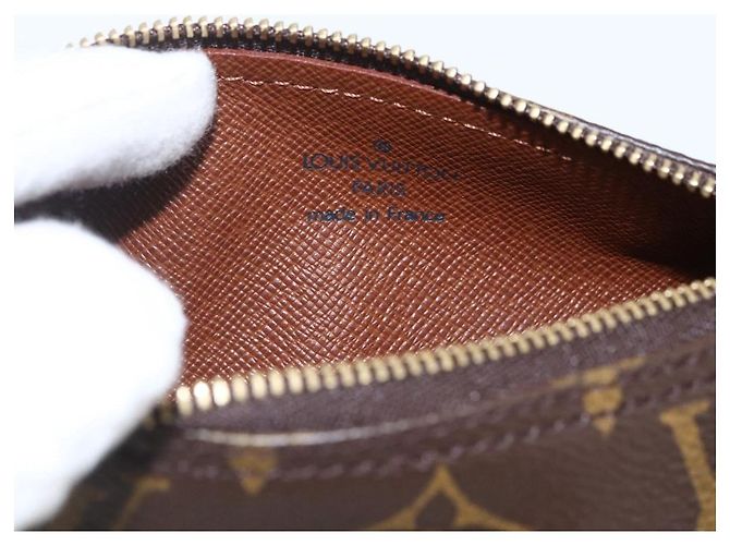 LOUIS VUITTON Pochette Papillon Monogramma LV Auth ep13044V - vista 11