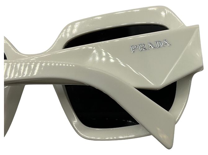 Gafas de sol Prada de acetato cuadrado pulido blanco / gris - vista 4