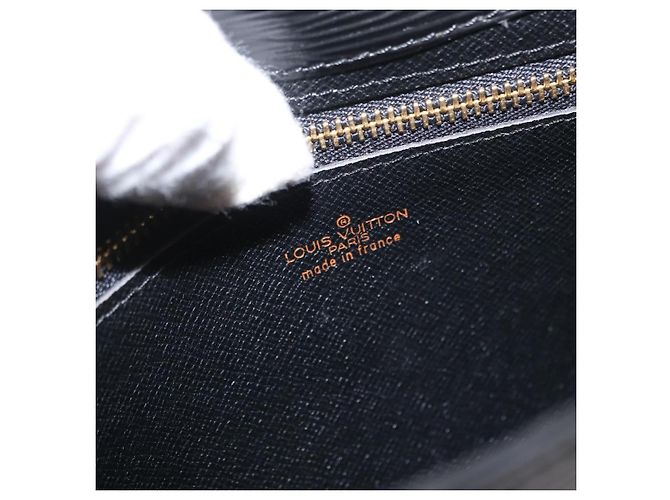 LOUIS VUITTON Clutch Montaigne 27 Epi Nero M52652 LV Auth 169888 - vista 9