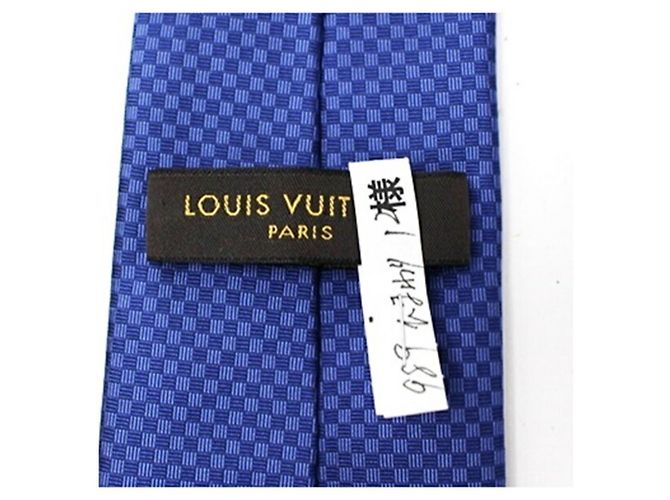 Cravatta in seta Louis Vuitton in blu - vista 5