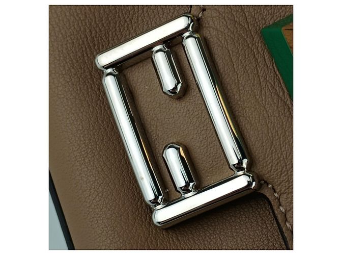 Fendi Chain Baguette Charm Leather Nano Beige - Ansicht 6