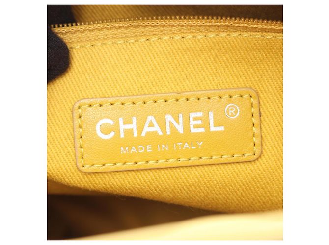 Borsa a Spalla Bucket Matelassé Chanel Giallo - vista 4