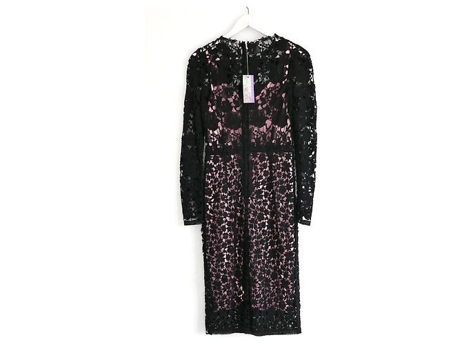 Abito in pizzo guipure nero foderato in seta rosa Dolce & Gabbana Autunno 2010 - vista 6