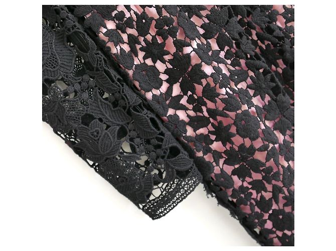 Abito in pizzo guipure nero foderato in seta rosa Dolce & Gabbana Autunno 2010 - vista 7