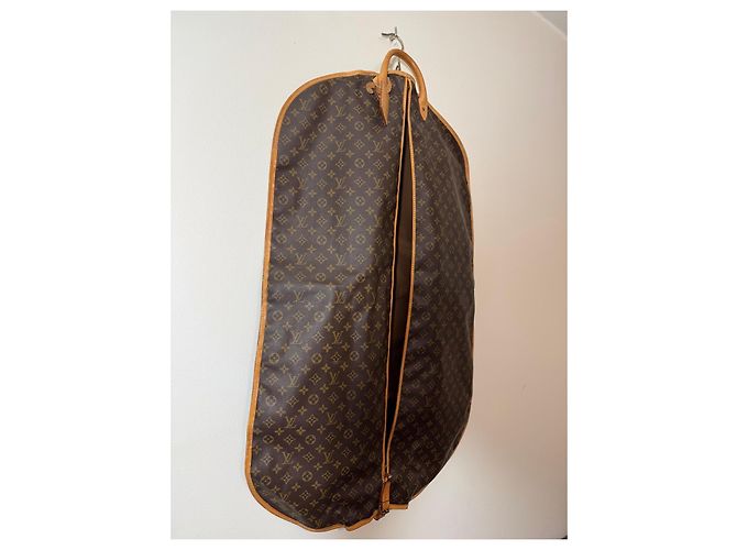 Borsa per abbigliamento Monogram Louis Vuitton Marrone - vista 3