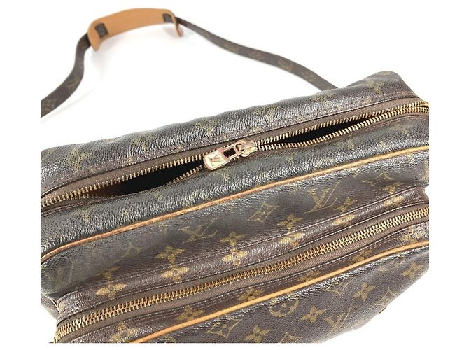 Borsa a Spalla Monogram Nile di Louis Vuitton Marrone Monogramma - vista 10