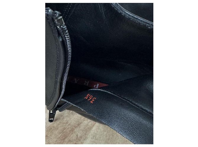 Botines Prada de cuero negro - vista 9