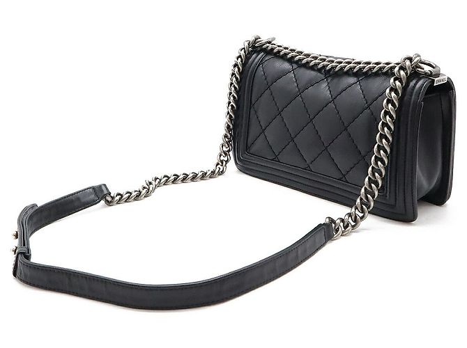 Sac à épaule en cuir Chanel Boy Noir - vue 2