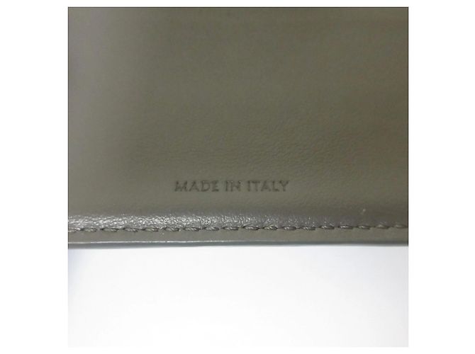 Céline Piccola wallet compatta in pelle di vitello Celine a tre pieghe Marrone - vista 9