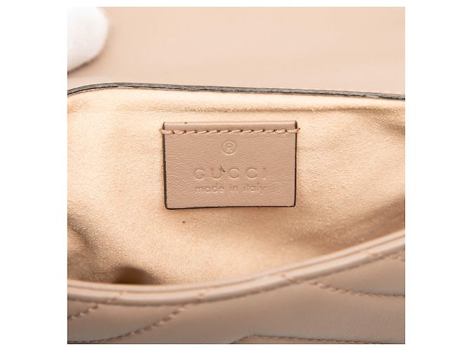 Gucci Borsa a tracolla mini GG Marmont Matelasse in pelle di vitello marrone - vista 5