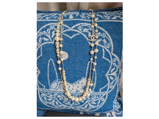 Chanel Collar largo de perlas con logo en plata esterlina 14K Hardware de plata - vista 10
