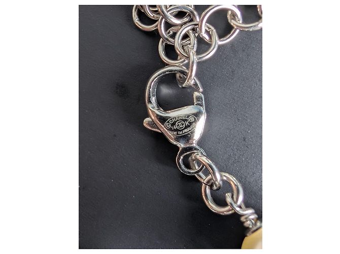 Chanel Collar largo de perlas con logo en plata esterlina 14K Hardware de plata - vista 11