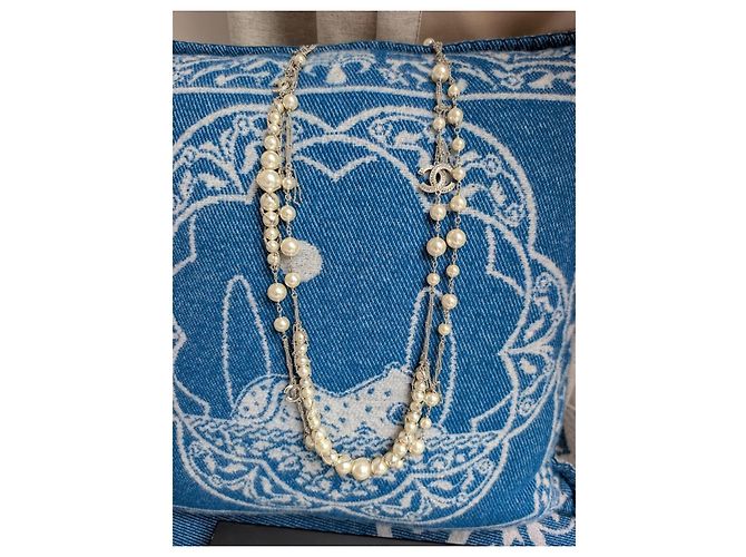 Chanel Collar largo de perlas con logo en plata esterlina 14K Hardware de plata - vista 15