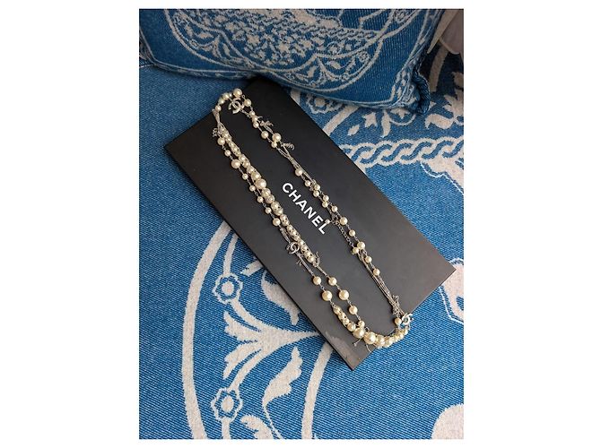 Chanel Collar largo de perlas con logo en plata esterlina 14K Hardware de plata - vista 5