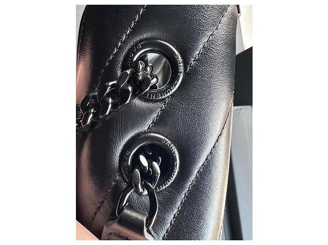 Yves Saint Laurent Bolsa Medium Loulou em couro preto acolchoado - vista 7