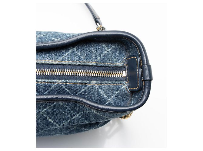 Chanel Gabrielle Medium Hobo in pelle di vitello invecchiata Blu - vista 10