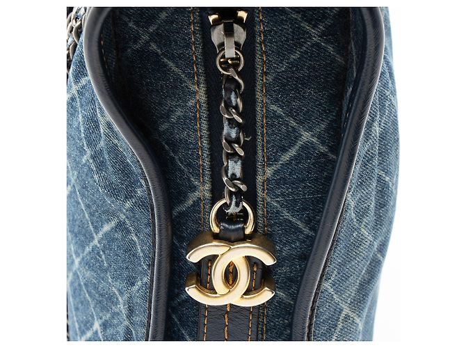 Chanel Gabrielle Medium Hobo in pelle di vitello invecchiata Blu - vista 9