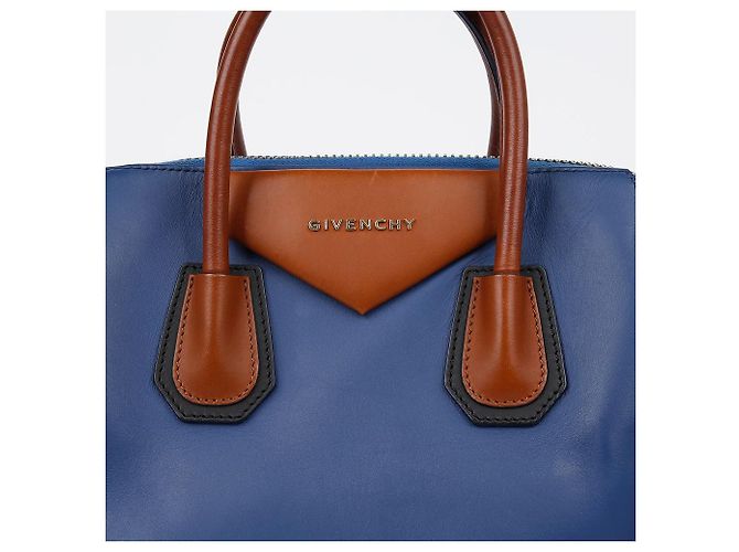 Givenchy Antigona Medium Tote Shoulder Bag - view 3
