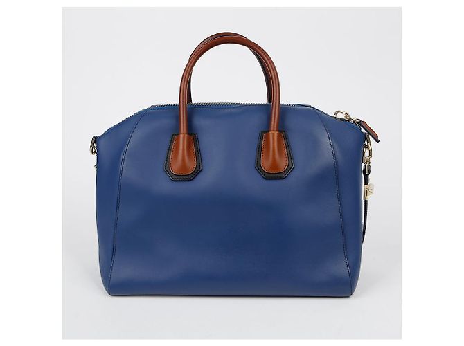 Givenchy Antigona Medium Tote Shoulder Bag - view 5