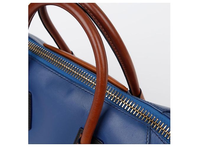 Givenchy Antigona Medium Tote Shoulder Bag - view 6