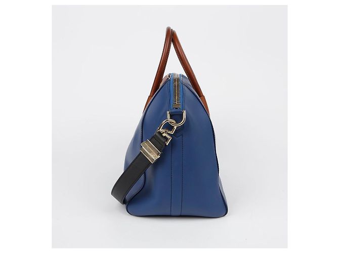 Givenchy Antigona Medium Tote Shoulder Bag - view 8