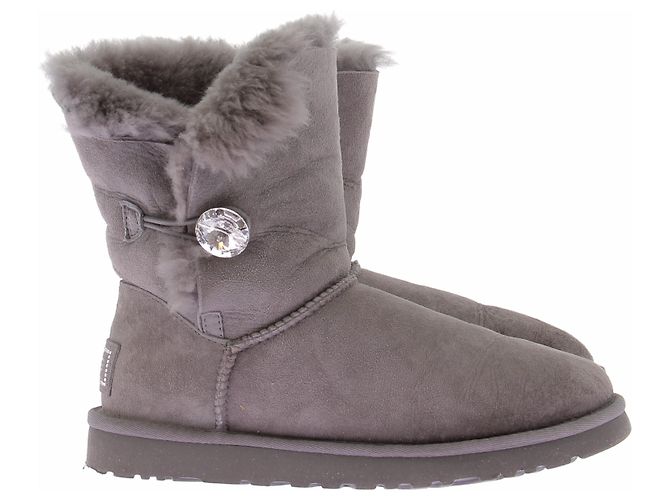 Ugg Stivali "Bailey Button" in camoscio grigio - vista 2