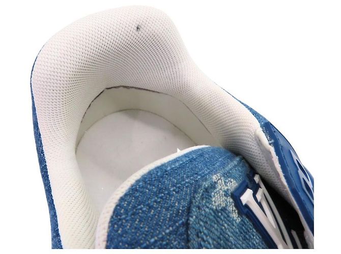 Zapatillas Louis Vuitton Monogram Trainer Line en denim azul Blanco - vista 10
