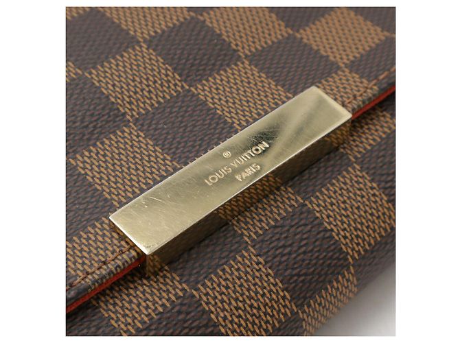 Borsa a Spalla 2 in 1 Damier Favorite PM Louis Vuitton Marrone - vista 4