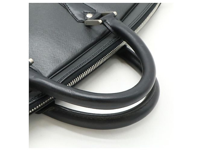 Borsa Boston Elanga Taiga Louis Vuitton Nero - vista 4
