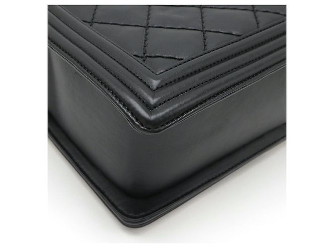 Borsa a spalla Chanel Boy Chanel 30 in pelle di vitello Nero - vista 3