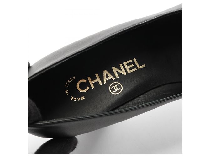 Timeless Décolleté in pelle verniciata Chanel Coco Mark Nero - vista 5