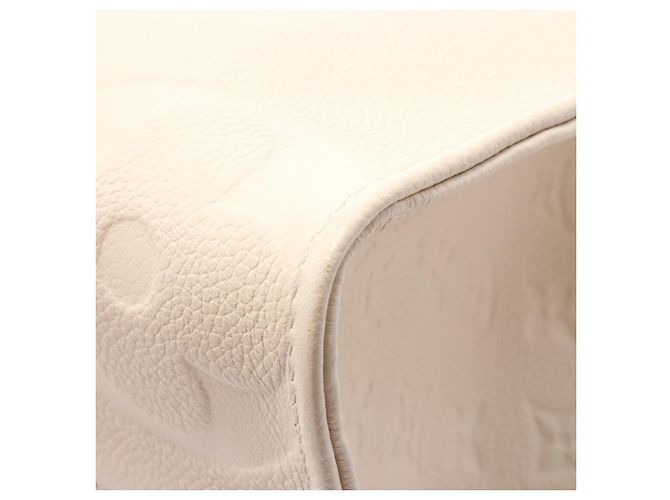 Borsa tote OnTheGo MM Monogram Empreinte Louis Vuitton - vista 5