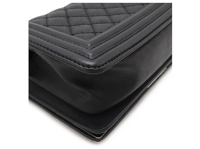 Chanel Boy Leder Schultertasche mit Kette Schwarz - Ansicht 3
