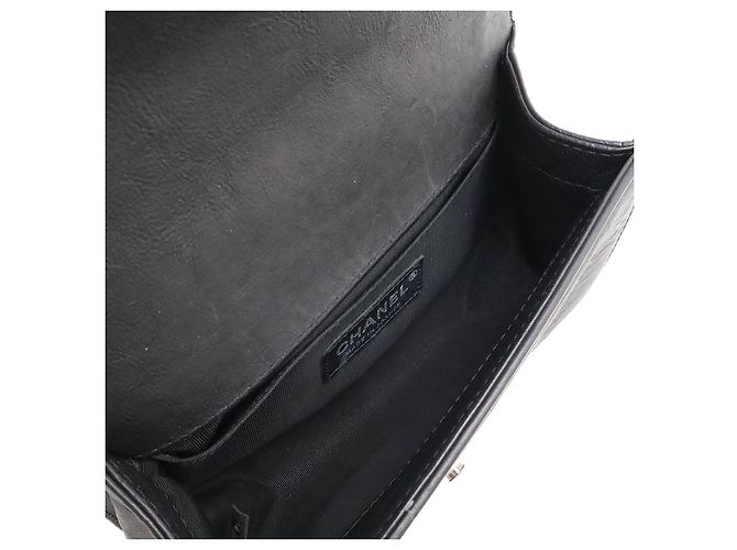 Chanel Boy Leder Schultertasche mit Kette Schwarz - Ansicht 5