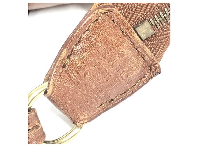 Borsa Pochette Accessoires Charm Monogram Louis Vuitton Marrone Bianco - vista 12