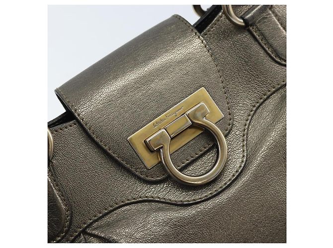 Borsa a mano Gancini in pelle Salvatore Ferragamo oro Auth ka2356 D'oro - vista 15