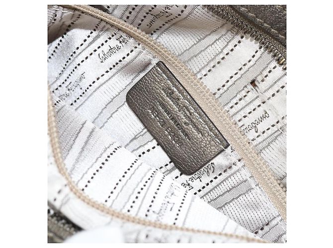 Borsa a mano Gancini in pelle Salvatore Ferragamo oro Auth ka2356 D'oro - vista 24