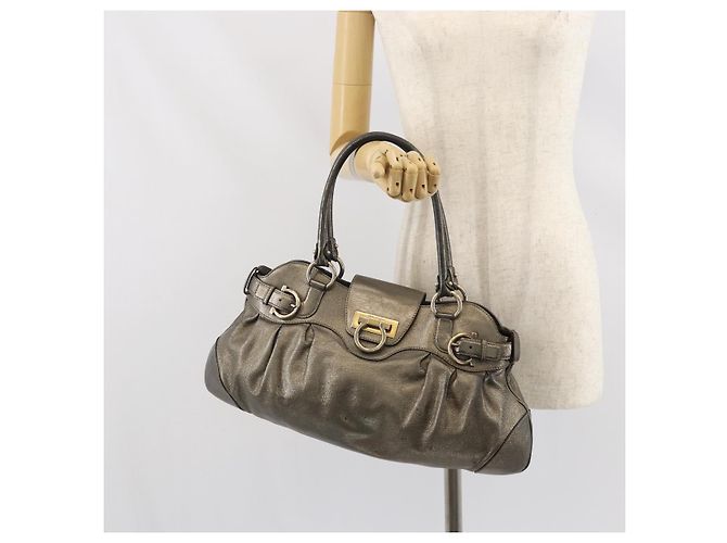 Borsa a mano Gancini in pelle Salvatore Ferragamo oro Auth ka2356 D'oro - vista 25