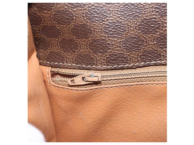 Céline Borsa a spalla circolare in tela Macadam CELINE in pelle PVC marrone oro Auth 171041 D'oro - vista 20