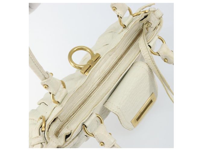 Borsa a mano in pelle bianca e oro Salvatore Ferragamo Auth bs33230 Bianco D'oro - vista 17