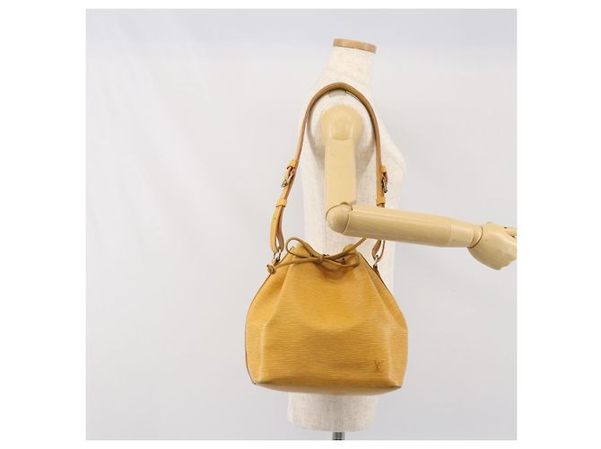 Noe LOUIS VUITTON Borsa a Spalla Petit Noé Epi Gialla M44109 LV Auth 171081 Giallo - vista 19
